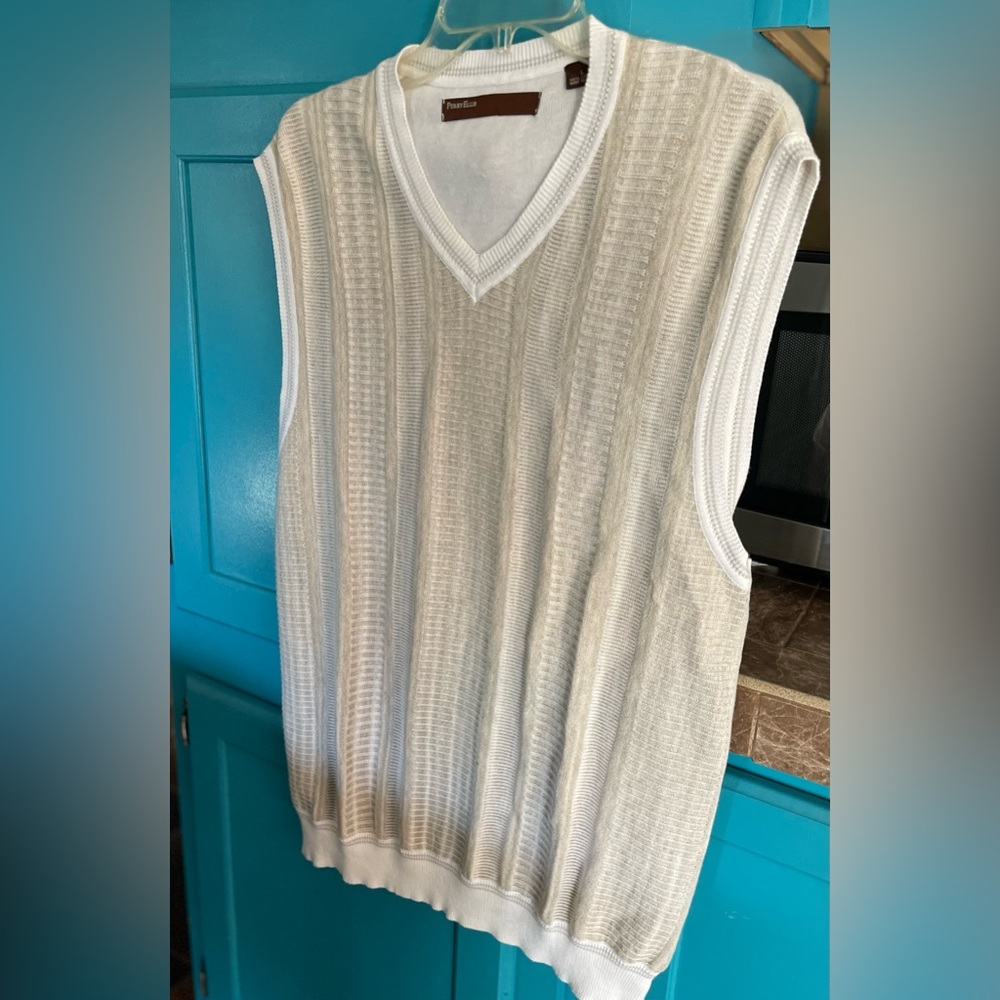 Perry Ellis V-Neck Sweater Vest